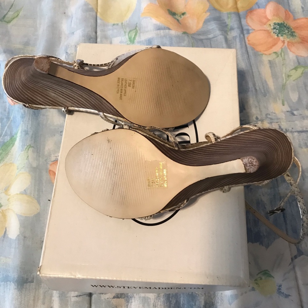 Steve Madden Wedge Heel sandals size 7 1/2 - Picture 5 of 5